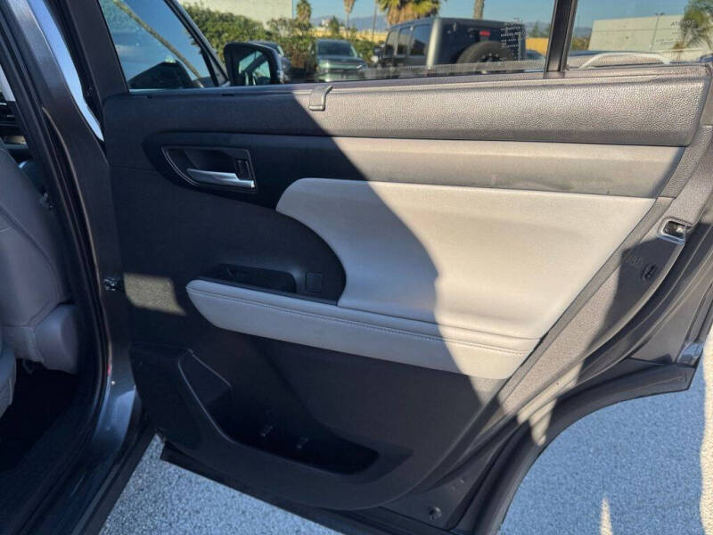 2023 Toyota Highlander Hybrid XLE