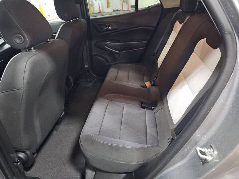 2025 Chevrolet Trax LS