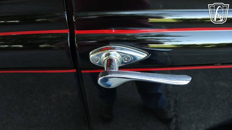 1933 Plymouth Sedan PD
