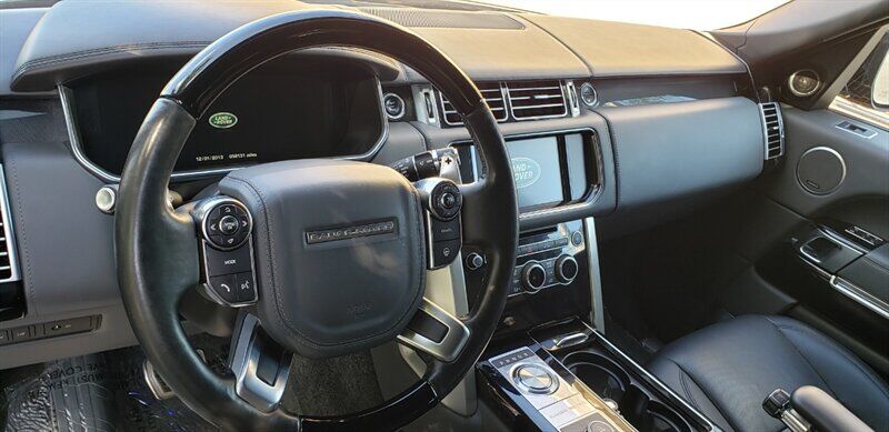 2016 Land Rover Range Rover 16