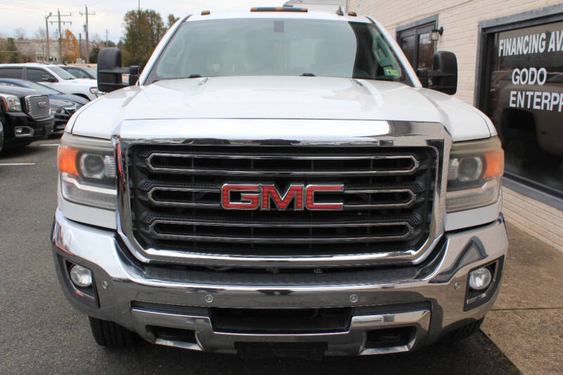 2015 GMC Sierra 3500 SLT photo 2