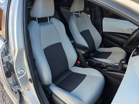 2020 Toyota Corolla Hatchback SE