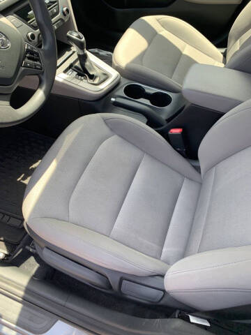 2018 Hyundai Elantra