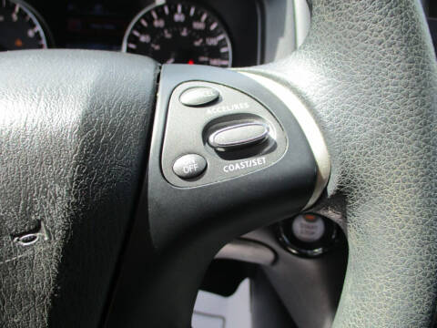 2017 Nissan Pathfinder SL