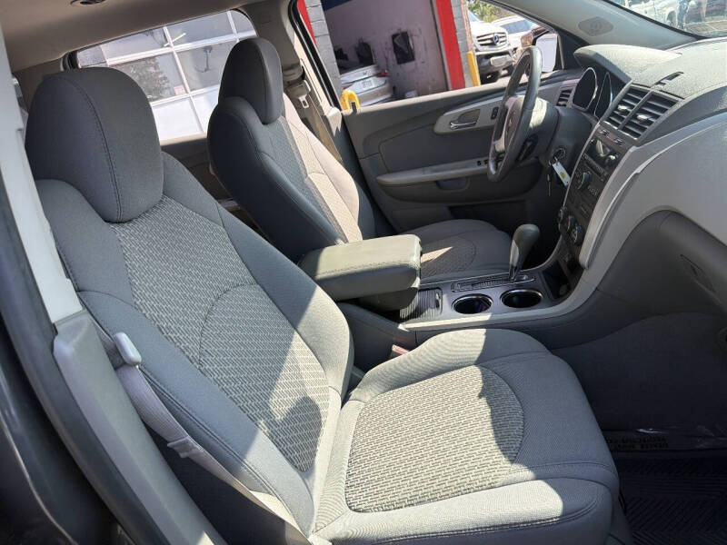 2012 Chevrolet Traverse LS