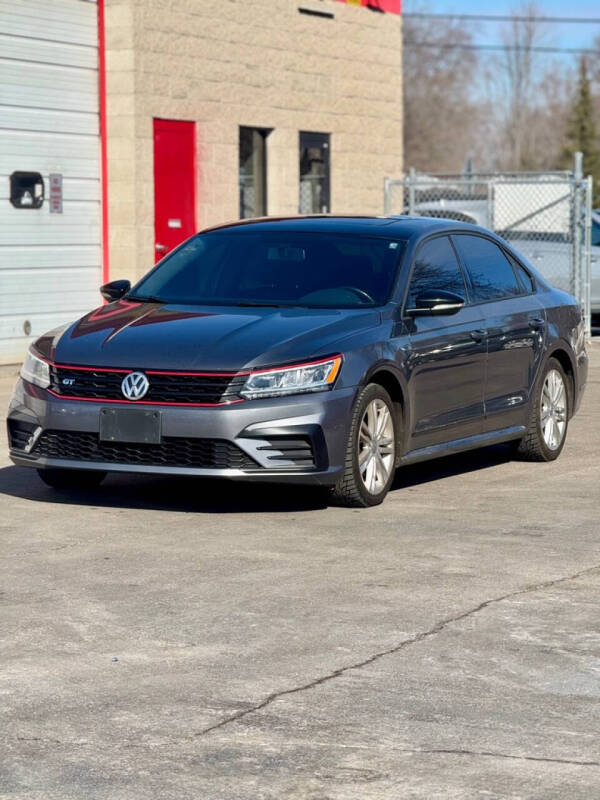 2018 Volkswagen Passat for sale at MIDWEST CAR SEARCH in Fridley MN