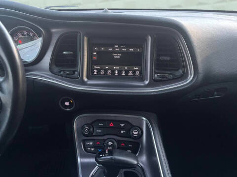 2018 Dodge Challenger SXT