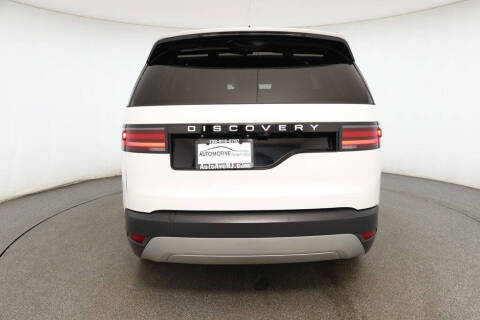 2024 Land Rover Discovery P300 S