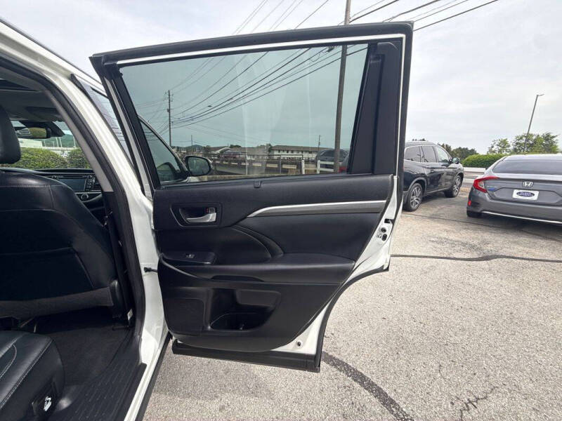 2018 Toyota Highlander SE