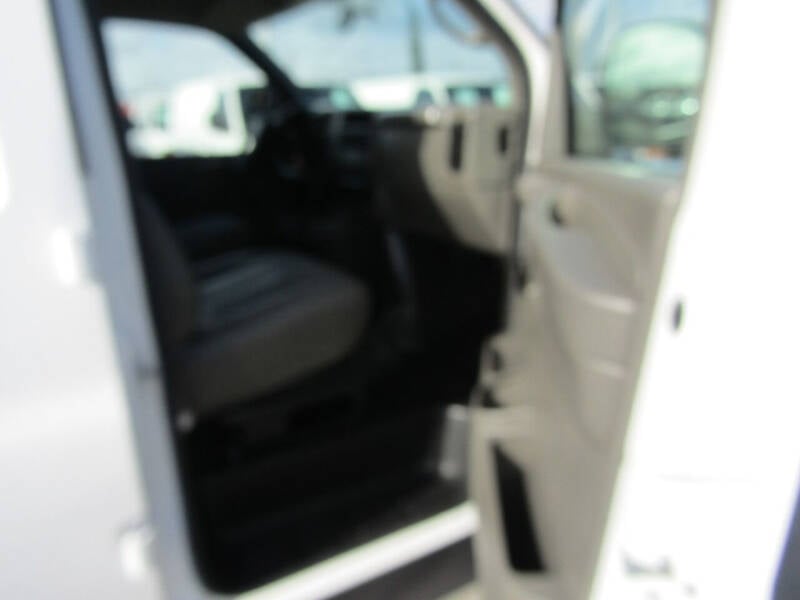 2007 Chevrolet Express Cargo Work photo 14