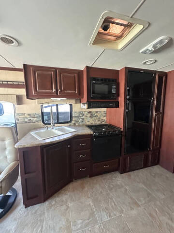 2011 Damon Daybreak 36SD