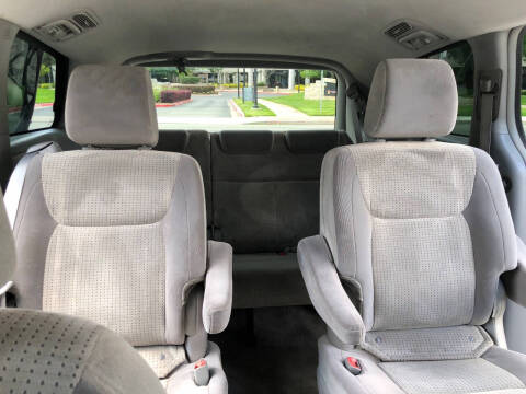 2009 Toyota Sienna LE 7-Passenger