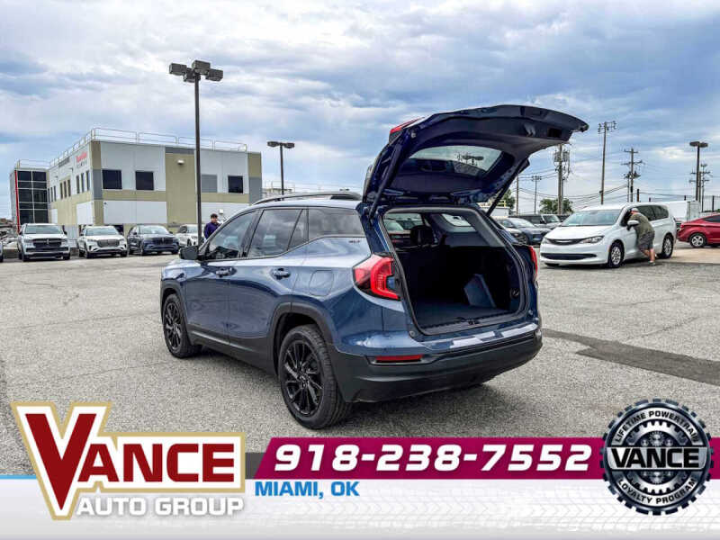 2024 GMC Terrain SLT