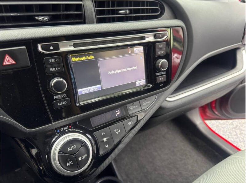 2015 Toyota Prius c