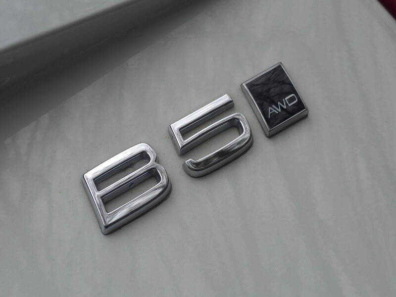 2024 Volvo XC90 B5 Core Bright Theme