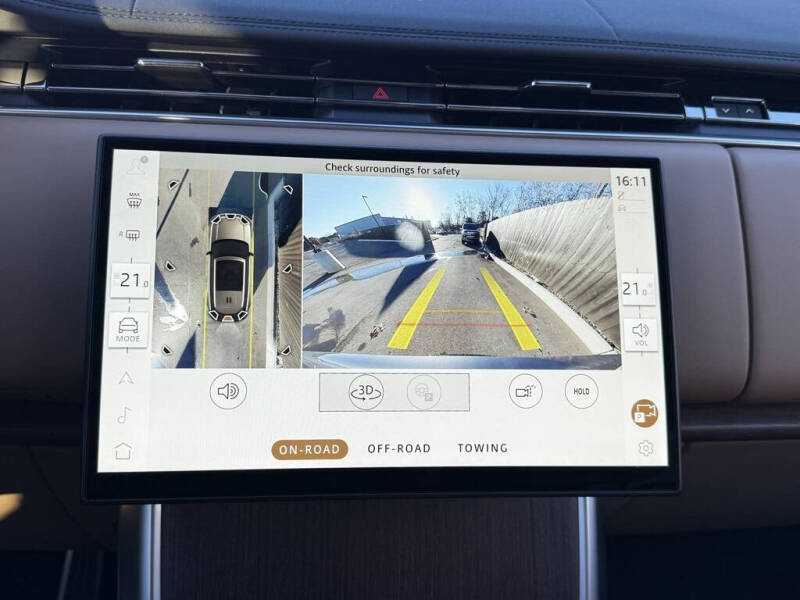 2025 Land Rover Range Rover P400 SE LWB