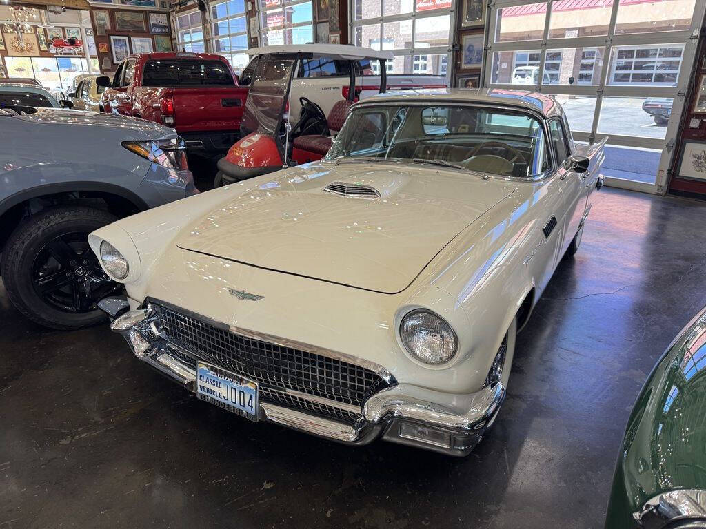 1957 Ford Thunderbird 2