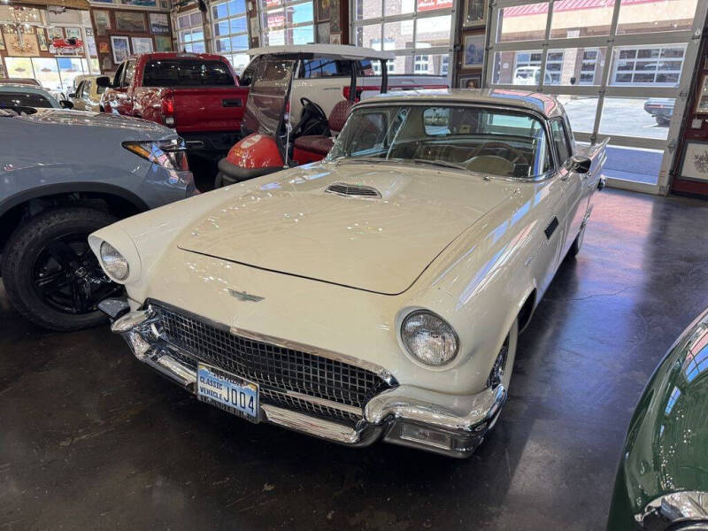 1957 Ford Thunderbird