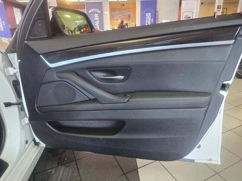 2016 BMW 5 Series 528i xDrive