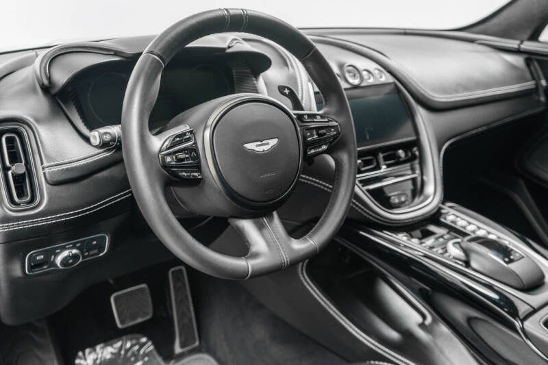 2021 Aston Martin DBX