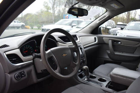 2017 Chevrolet Traverse LS