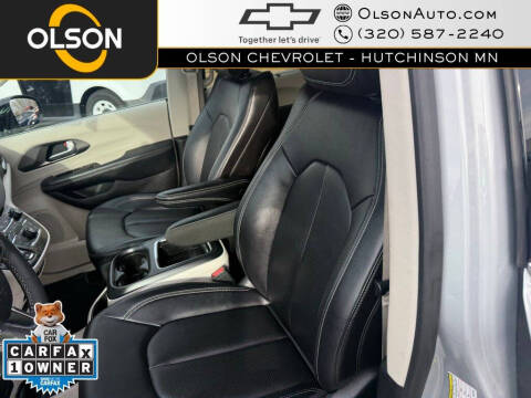 2024 Chrysler Pacifica Touring L