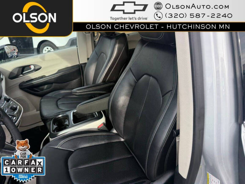 2024 Chrysler Pacifica Touring L