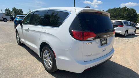 2026 Chrysler Voyager LX