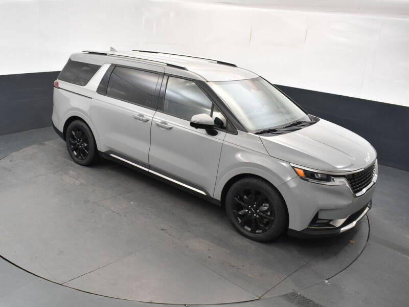 2023 Kia Carnival SX