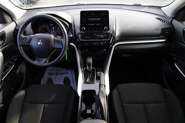 2023 Mitsubishi Eclipse Cross LE