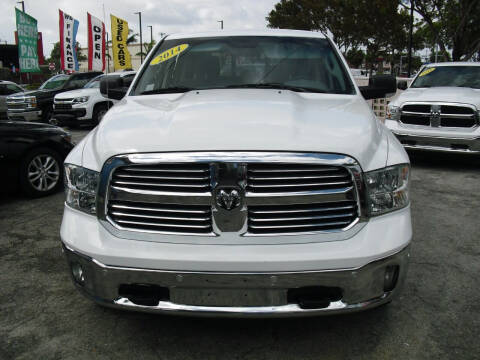 2014 RAM 1500 for sale at SUPERAUTO AUTO SALES INC in Hialeah FL