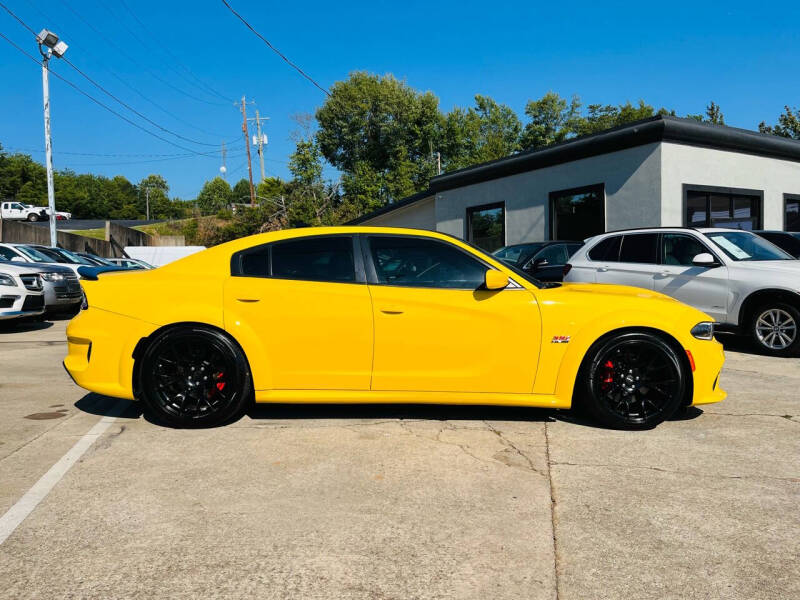 2017 Dodge Charger R/T photo 4