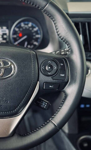 2018 Toyota RAV4 Adventure