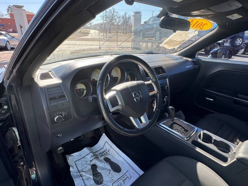 2014 Dodge Challenger SXT
