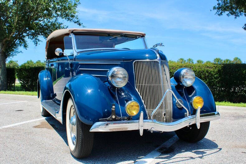 1936 Ford Deluxe