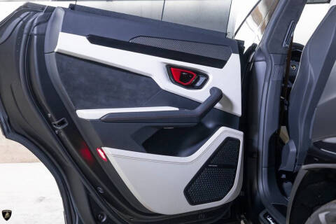 2024 Lamborghini Urus S