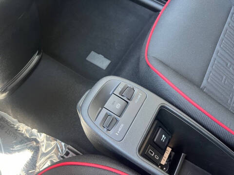 2024 FIAT 500e Inspi(RED)