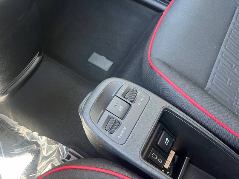 2024 FIAT 500e Inspi(RED)