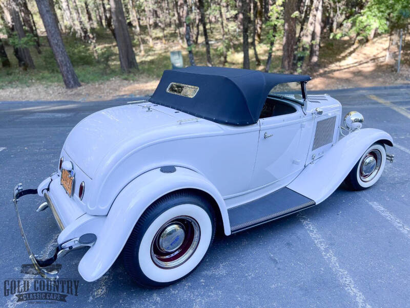 1932 Ford Model 18
