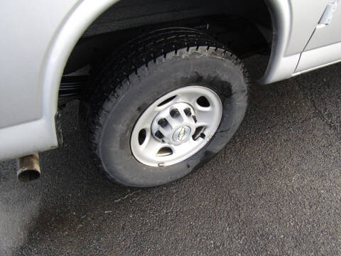 2022 Chevrolet Express 2500