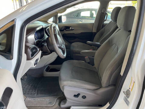 2017 Chrysler Pacifica Touring