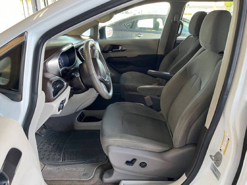 2017 Chrysler Pacifica Touring