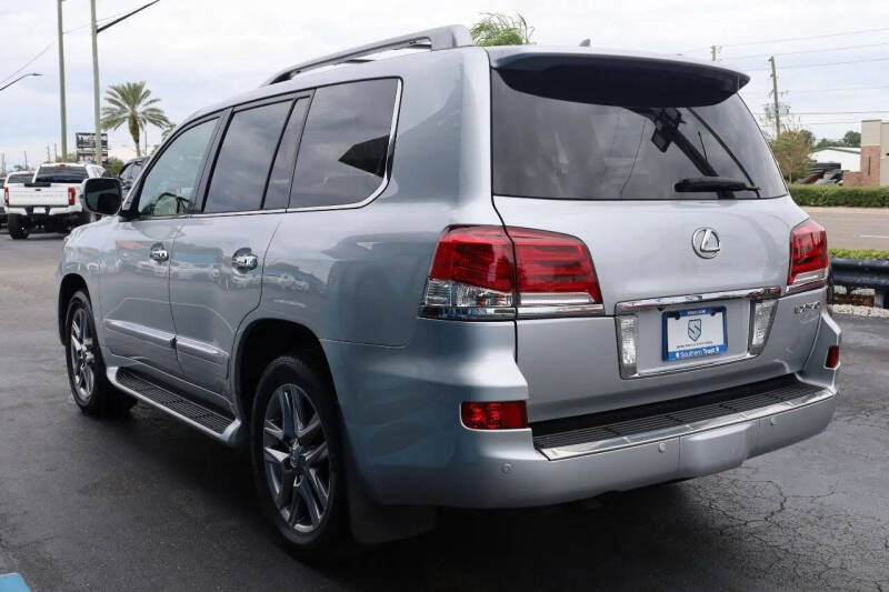 2013 Lexus LX 570