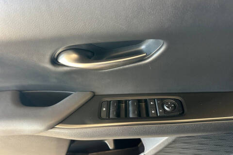 2025 Lexus UX 300h