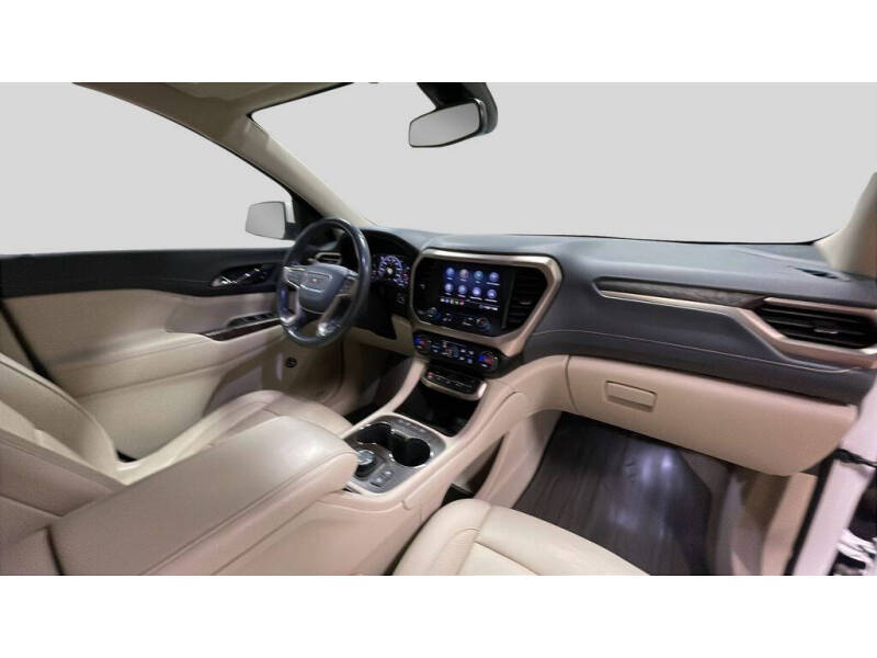 2020 GMC Acadia Denali