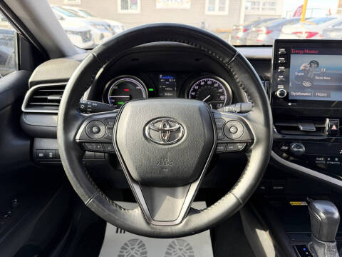 2023 Toyota Camry Hybrid SE