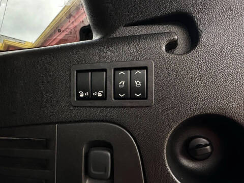 2017 Cadillac Escalade ESV Premium Luxury