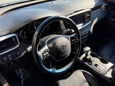 2019 Kia Sorento EX V6