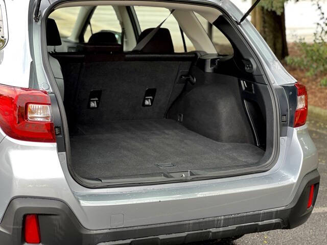 2018 Subaru Outback 2.5i