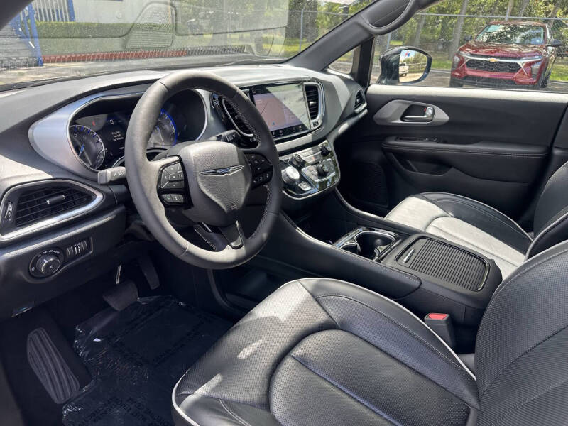 2025 Chrysler Pacifica Limited